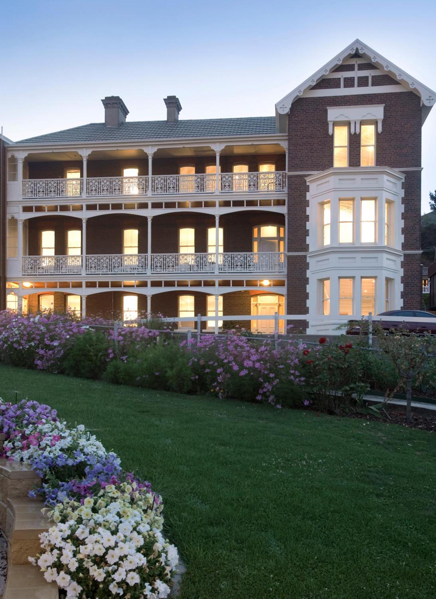 Auldington Hotel ロンセストン エクステリア 写真
