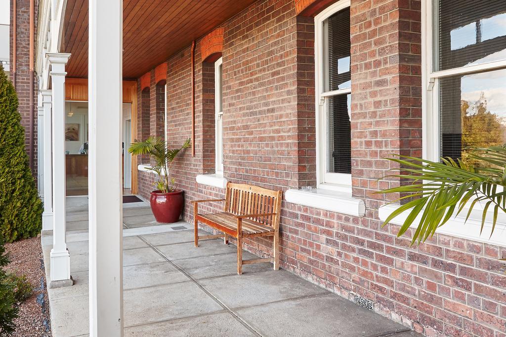 Auldington Hotel ロンセストン エクステリア 写真