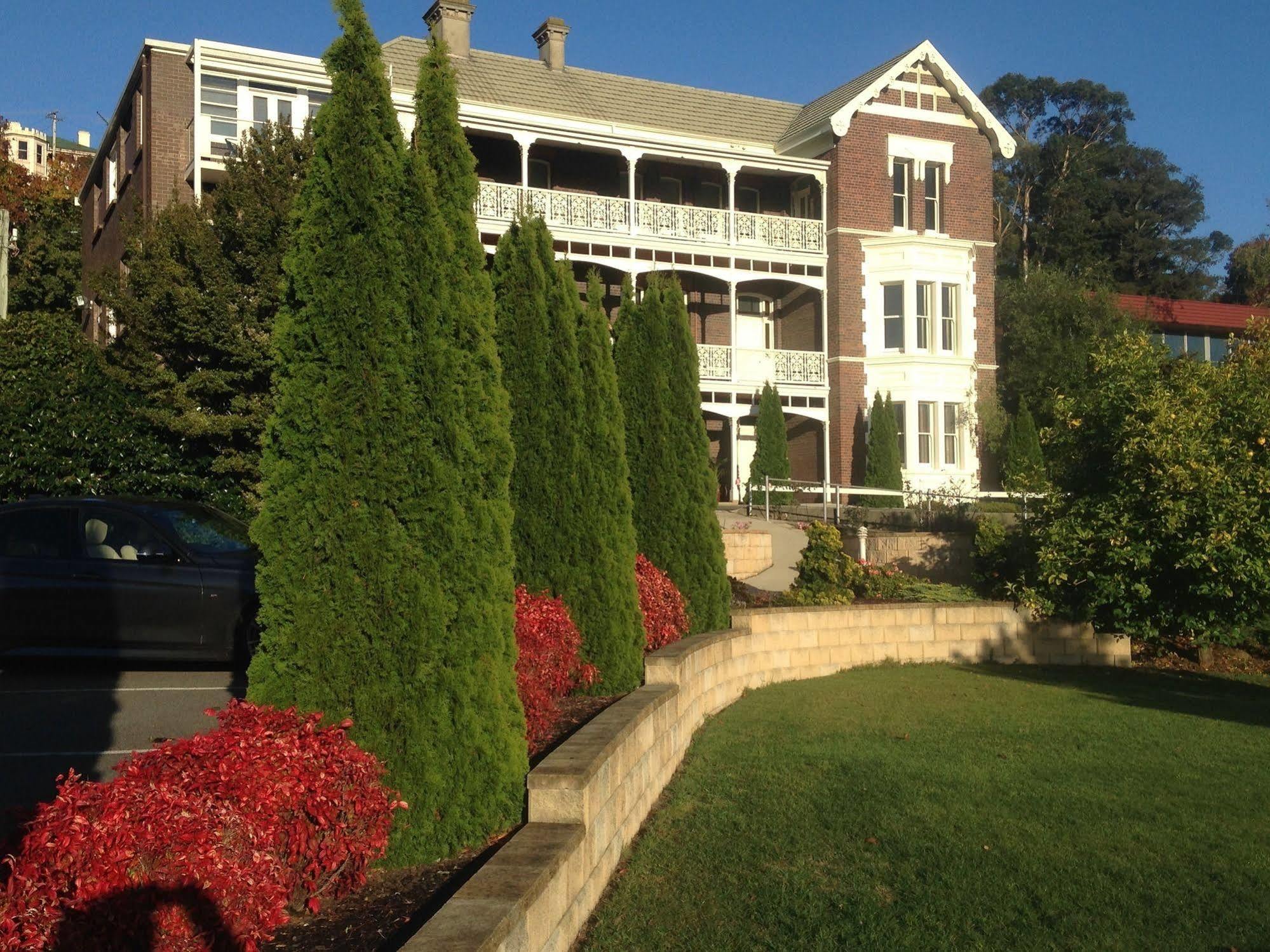 Auldington Hotel ロンセストン エクステリア 写真